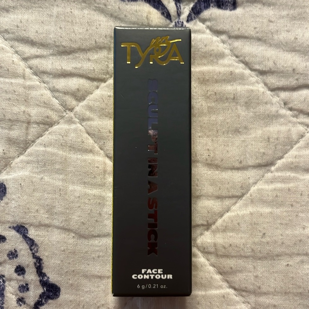New in box! Tyra Beauty Sculpt in a Stick—Deep tone